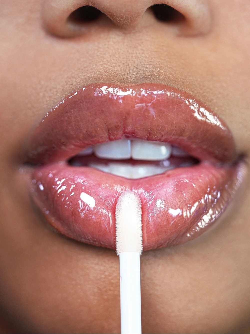 TRULY Soft Serve Luxury Lip Oil - Picture 3 of 4
